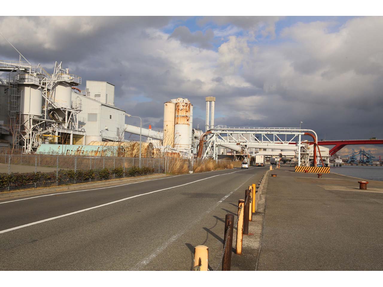 灘浜港湾直線道路
