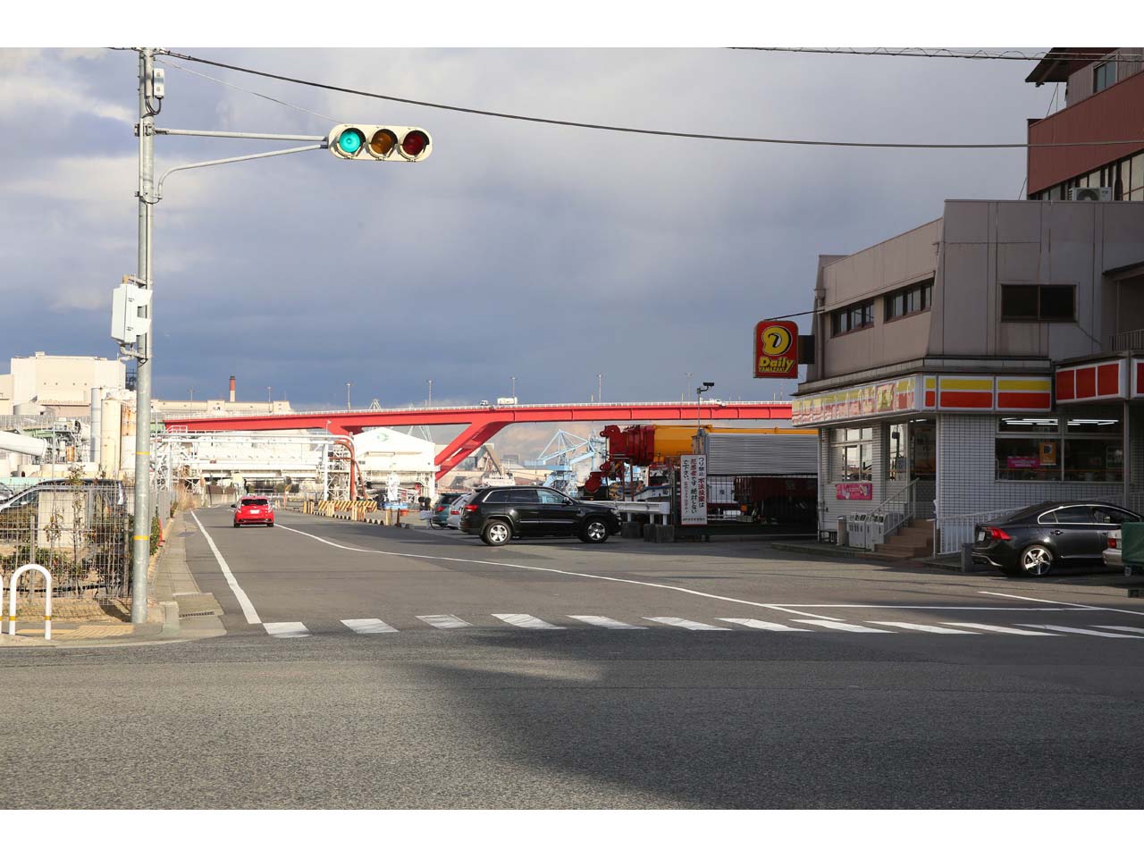 灘浜港湾直線道路