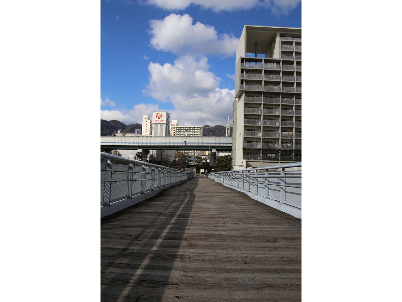 脇浜海岸通歩道橋