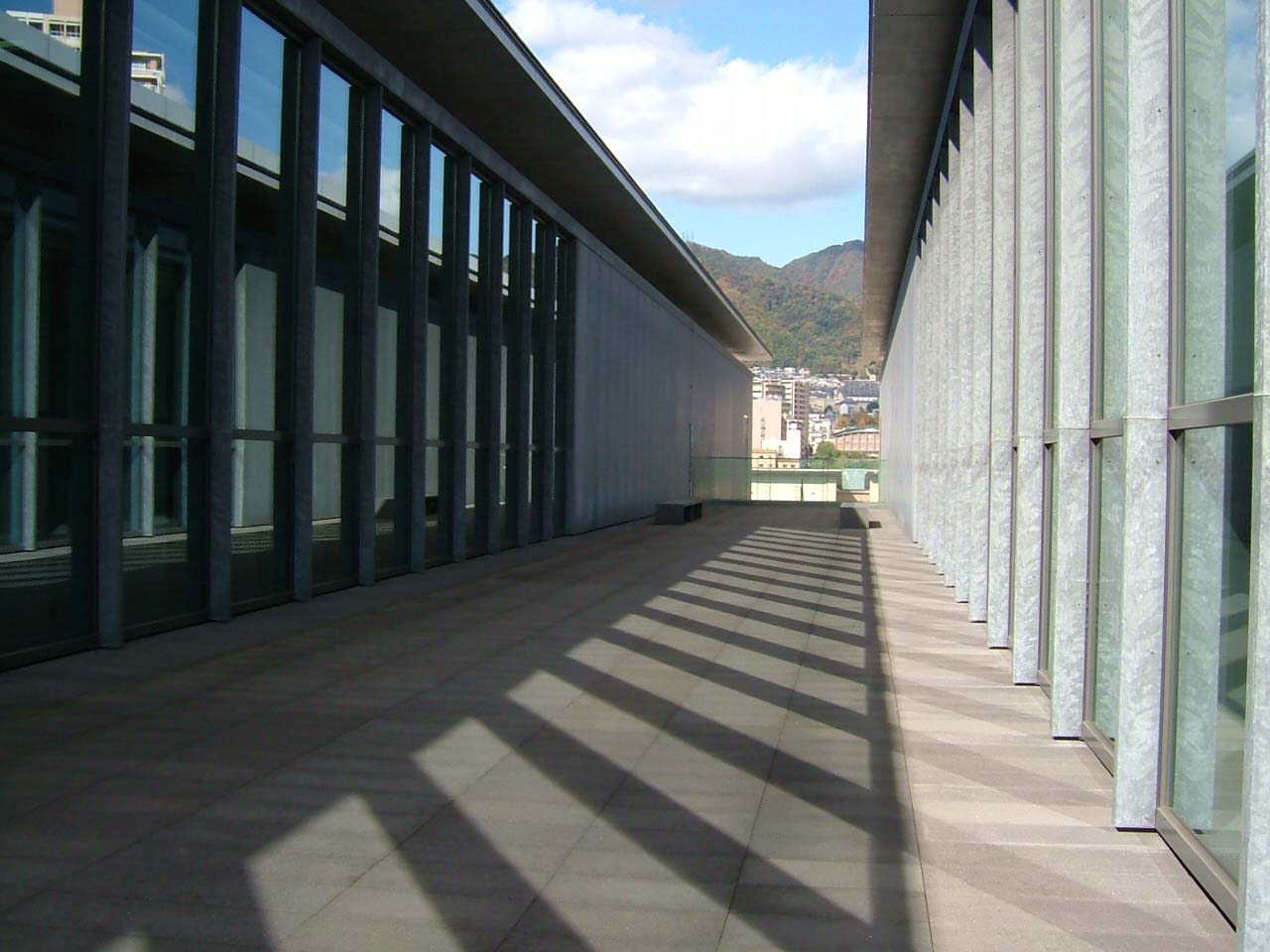 兵庫県立美術館