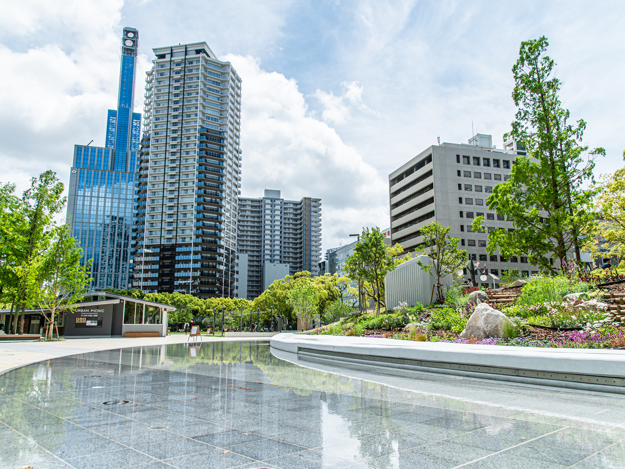 東遊園地