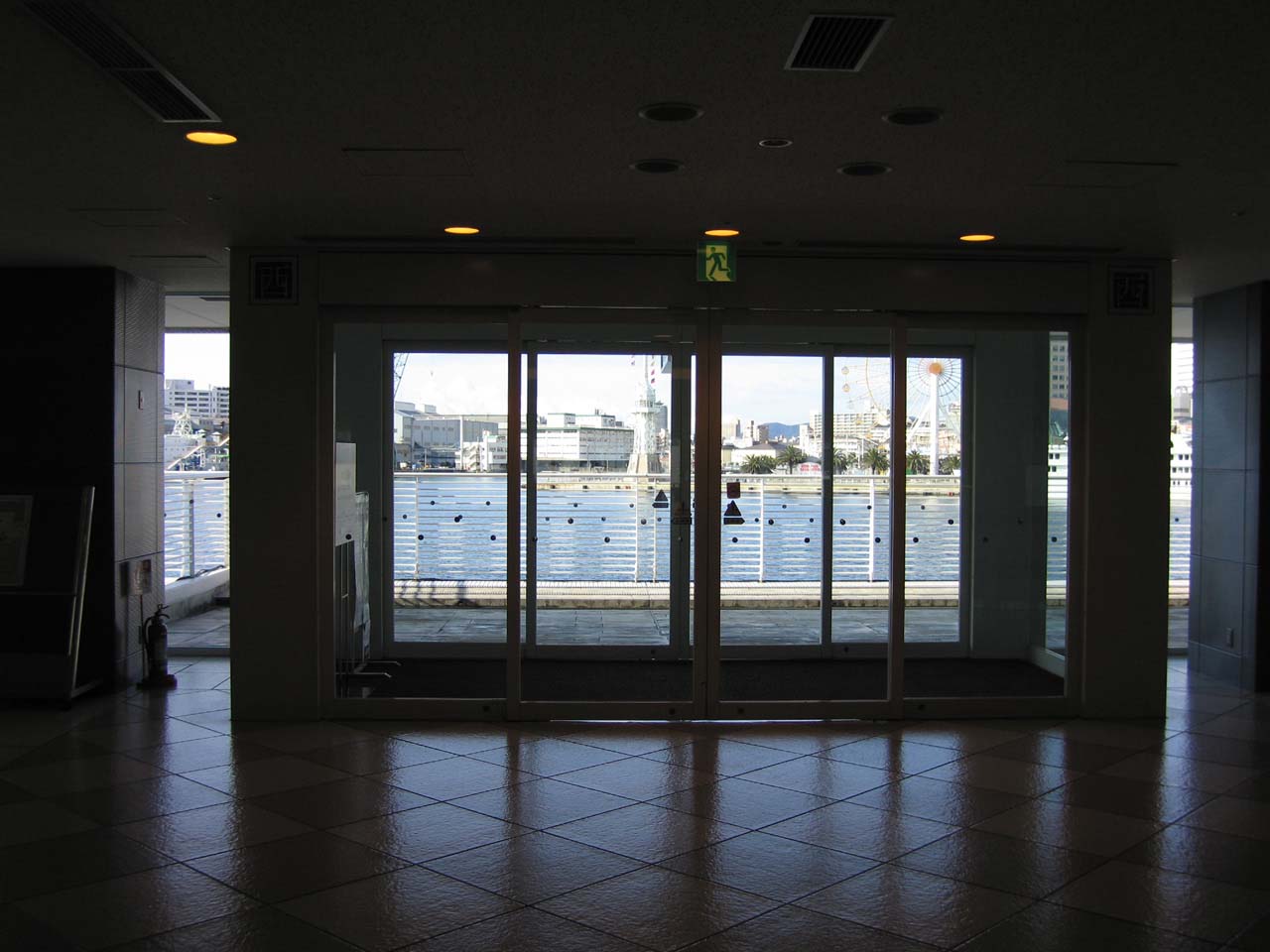 中突堤旅客ターミナル