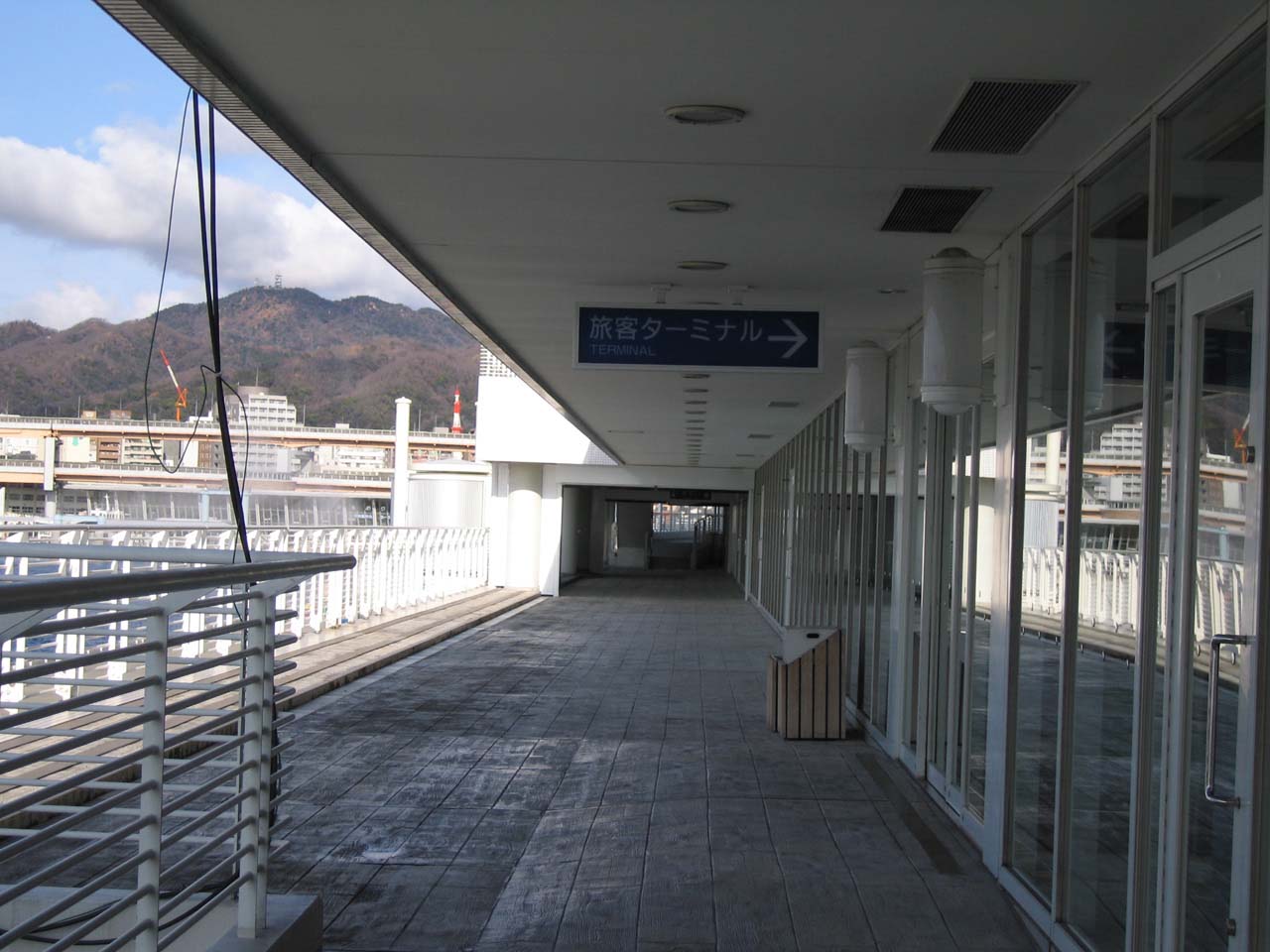 中突堤旅客ターミナル