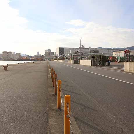 灘浜港湾直線道路