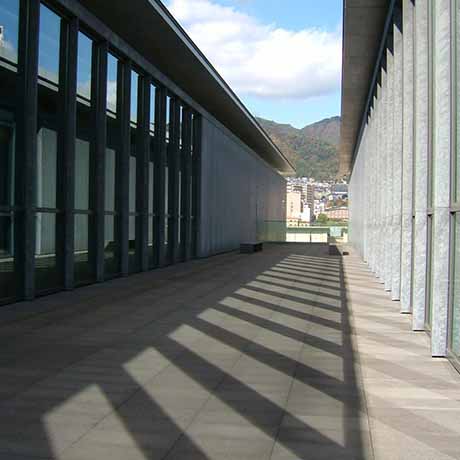 兵庫県立美術館