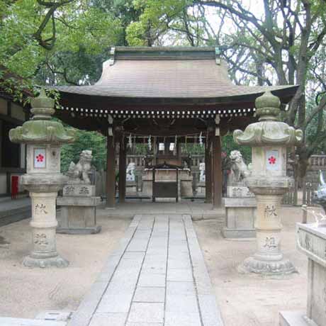 湊川神社